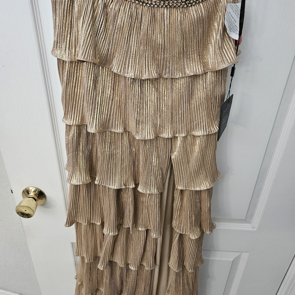 Mac Dugga Ieena Metallic One Shoulder Ruffle Tiered Gown Black Gold Sz 4 NWT - Picture 8 of 13